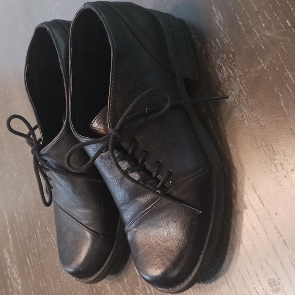 European, side lace up, oxfords - Picture 2 of 5